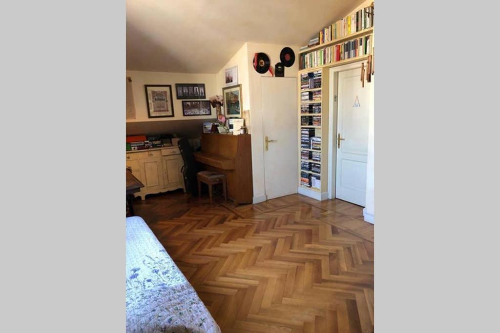 City Center Milanese Cosy Retreat Apartment